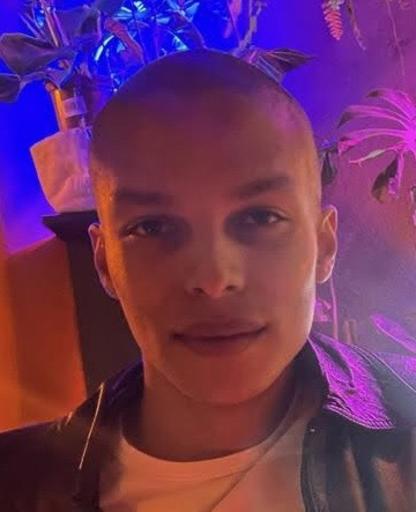 Daniel brings a grounded, therapeutic, and action-oriented approach to Tarot, focusing on personal agency, psychological clarity, and self-awareness.